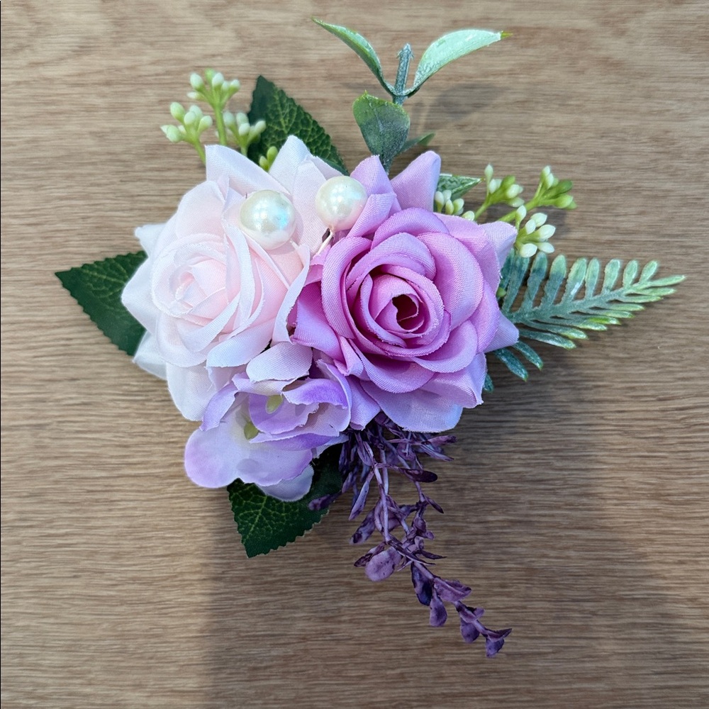 💜 Lavender/Purple Floral Boutonnière, new never used💜